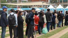 “건강관리 트렌드 배우고 경품까지” 제약사-병원 부스 긴줄