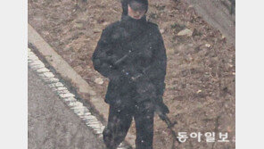 [단독]‘K2C1 소총’ 무장한 관저 경호병력 포착[청계천 옆 사진관]