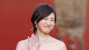 ‘불륜 후 이혼’ 여배우, 간호사 폭행 혐의 현행범 체포…日열도 발칵