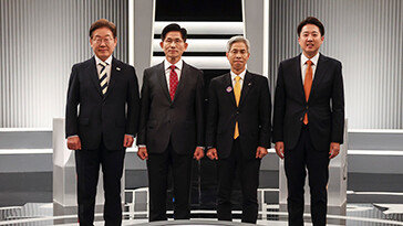김문수 단일화땐 李지지 56% 이탈, 이준석땐 金지지 28% 이탈