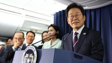 ‘이재명 시계’ 판매?…대통령실 “온라인 허위정보 기승”