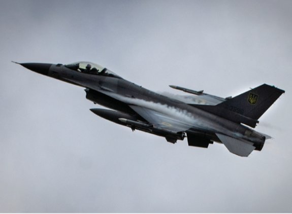 우크라이나군 F-16 전투기는 최근 러시아의 드론 위협에 따른 잦은 출동으로 추락하는 사례가 늘고 있다. 뉴시스